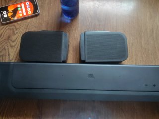 Barra de Sonido JBL Negra,con mando y cables