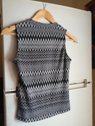 Blusa sin mangas Stradivarius zigzag
