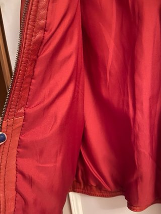 Chaqueta de piel Bershka roja Talla S