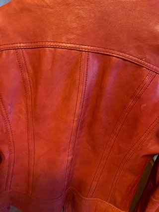 Chaqueta de piel Bershka roja Talla S