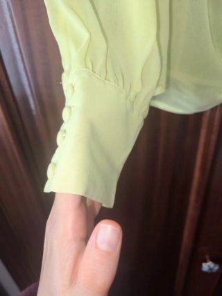 Blusa amarilla transparente Atmosphere Talla S