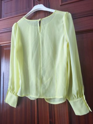 Blusa amarilla transparente Atmosphere Talla S