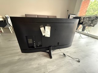 Samsung Smart TV 55” 4K UHD (modelo UE55TU8506)