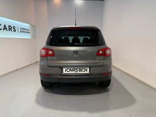 Volkswagen Tiguan 2.0 TDI 140 4M Tiptronic Track & Avenue