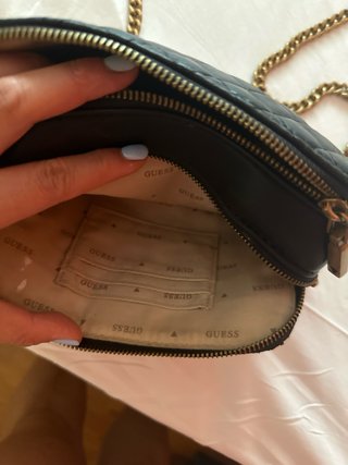 Bolso Guess Negro Cadena Dorada