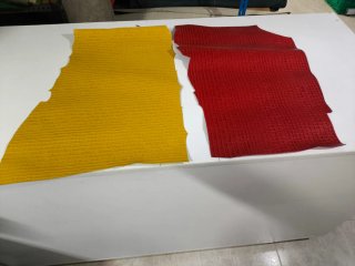 Retales de cuero vacuno grabados