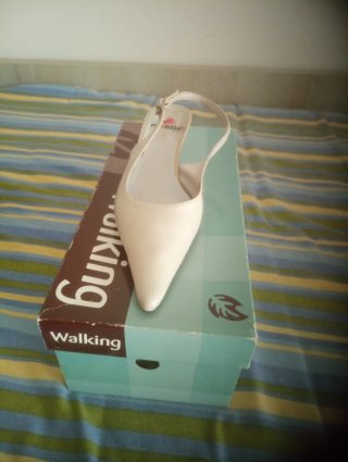 Zapatos Walking Talla 37 Beige