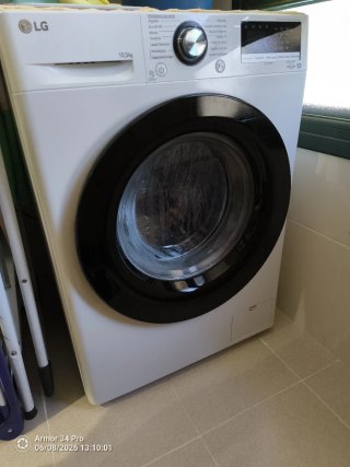 Lavadora LG 10,5kg Modelo F4WV301086W