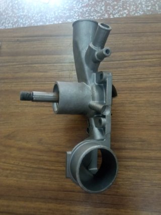 Bomba de Agua Peugeot 404,  504.