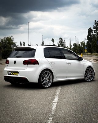 Volkswagen Golf R20 DSG