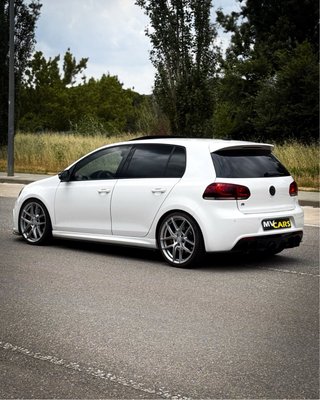 Volkswagen Golf R20 DSG