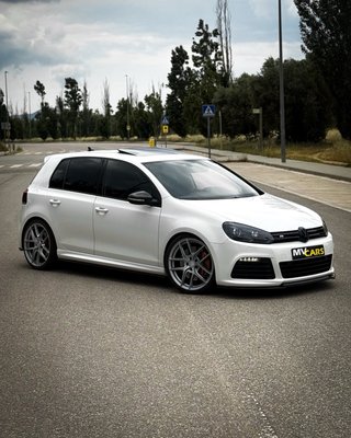 Volkswagen Golf R20 DSG