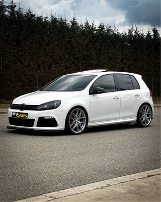 Volkswagen Golf R20 DSG