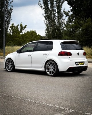 Volkswagen Golf R20 DSG