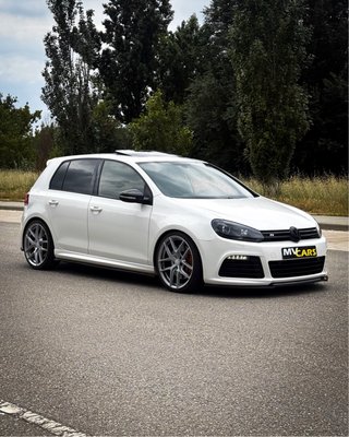 Volkswagen Golf R20 DSG