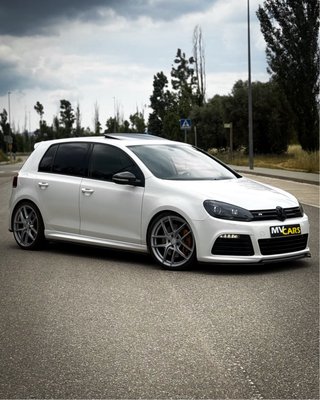 Volkswagen Golf R20 DSG