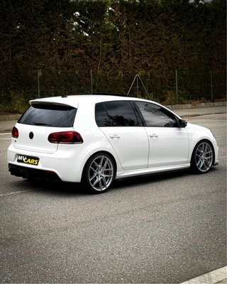 Volkswagen Golf R20 DSG