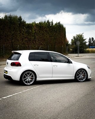 Volkswagen Golf R20 DSG