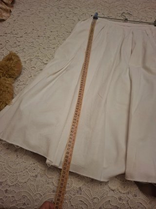 Falda Zara Blanca Plisada