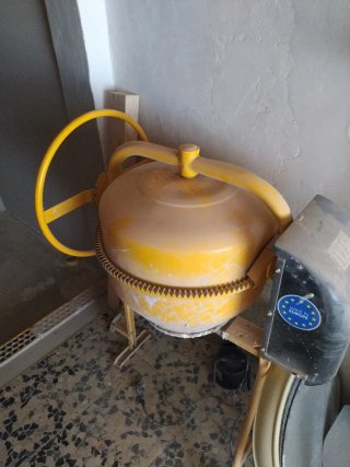 Hormigonera Eléctrica Amarilla