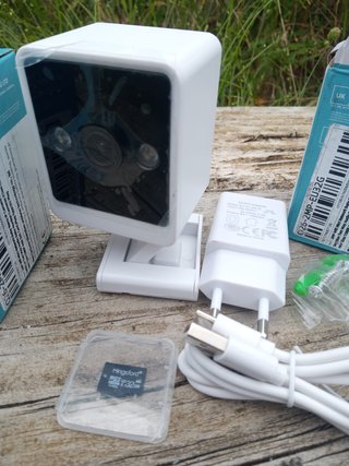 MINICÁMARA DE VIGILANCIA Wifi con Tarjeta SD 32Gb