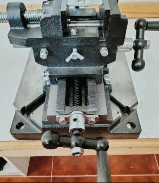 Base de taladro con tornillo de banco