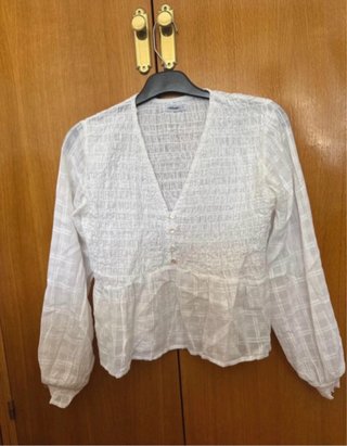 Blusa blanca manga larga, de algodón fresquita