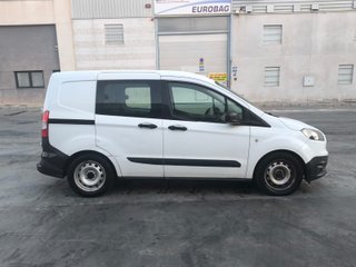 Ford Tourneo Courier 2016 *Negociable*