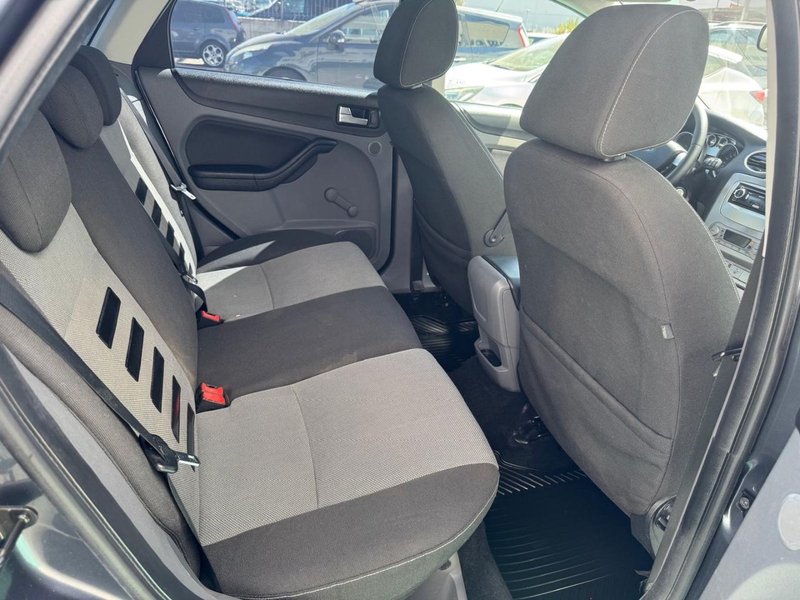Ford Focus 2009, foto 12