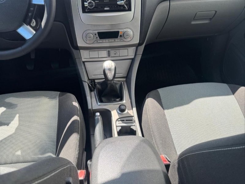 Ford Focus 2009, foto 14