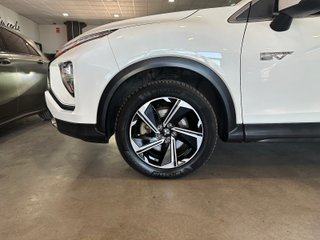 Mitsubishi ECLIPSE CROSS 2.4 PHEV Kaiteki Auto 4WD (2022)