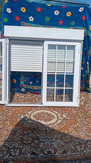 Ventana de aluminio doble con persiana