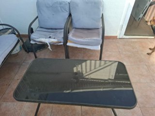 Conjunto jardín mesa cristal y 3 asientos