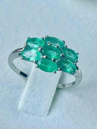 Anillo  Esmeraldas