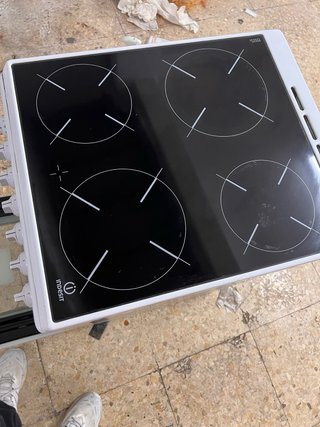 Cocina Eléctrica Indesit Blanca