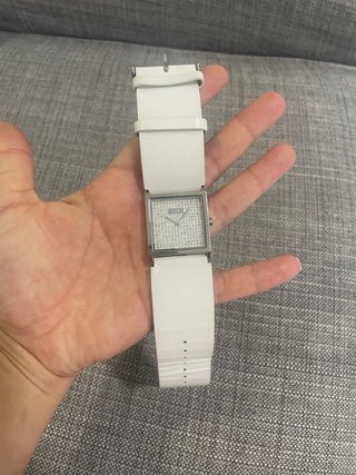 Reloj Oasis con correa de cuero blanco