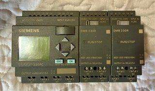 Siemens LOGO! 230RC + 2 módulos DM8 230R