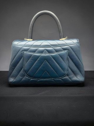Bolso Chanel Chevron Piel Azul Marino