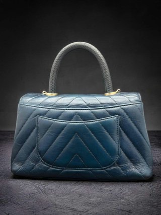 Bolso Chanel Chevron Piel Azul Marino