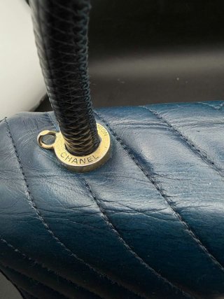 Bolso Chanel Chevron Piel Azul Marino