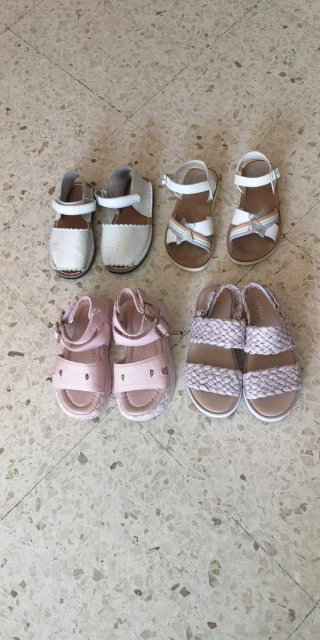 Sandalias Niña Blancas y Rosas