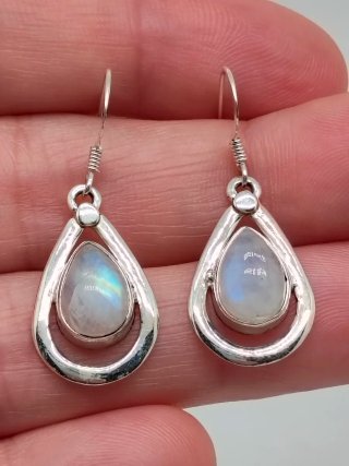 Pendientes Plata 925 y Piedra Luna Gota