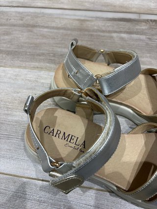 Sandalias Carmela Piel Doradas y Plateadas