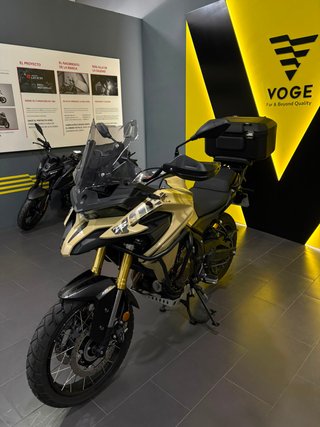 Voge 625 DSX Aventura Negra/Dorada