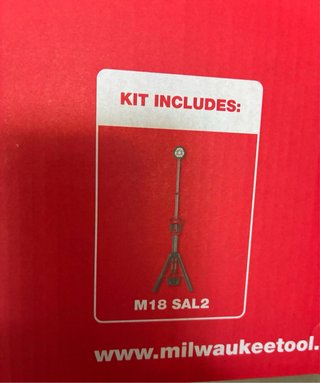 Milwaukee M18 SAL2 Lampada LED Tripode