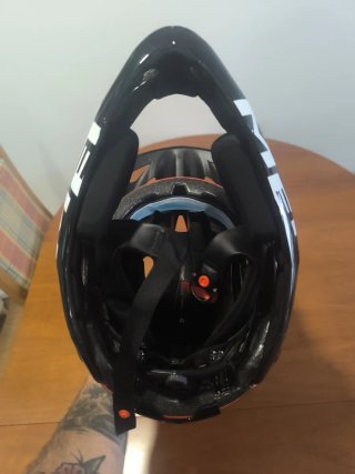 Casco MET MTB Integral Negro/rojo