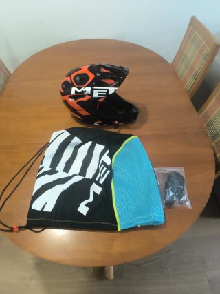 Casco MET MTB Integral Negro/rojo