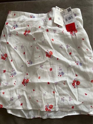 Falda floral Mango Talla S
