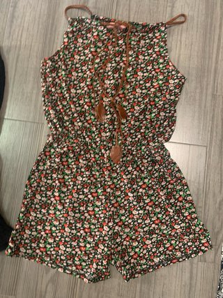 3 monos y 2 vestidos verano mujer T.S todo 7€