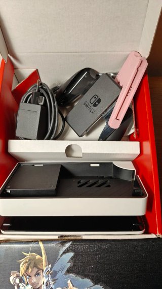 Nintendo Switch OLED con accessori e scatolo origi